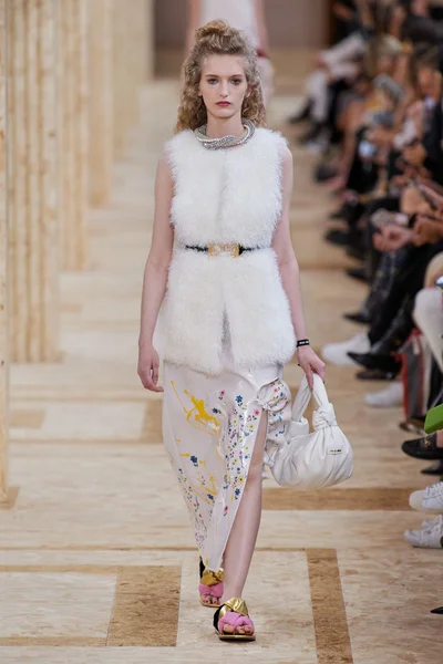 Look 40